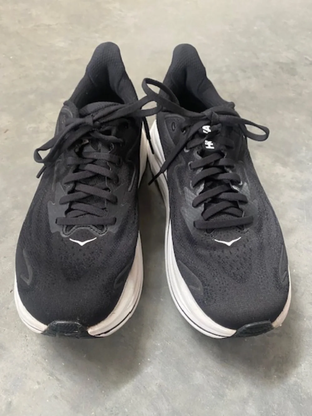 Hoka Black And White Clifton 10 Running Sneakers Size 9 - Picture 9 of 11